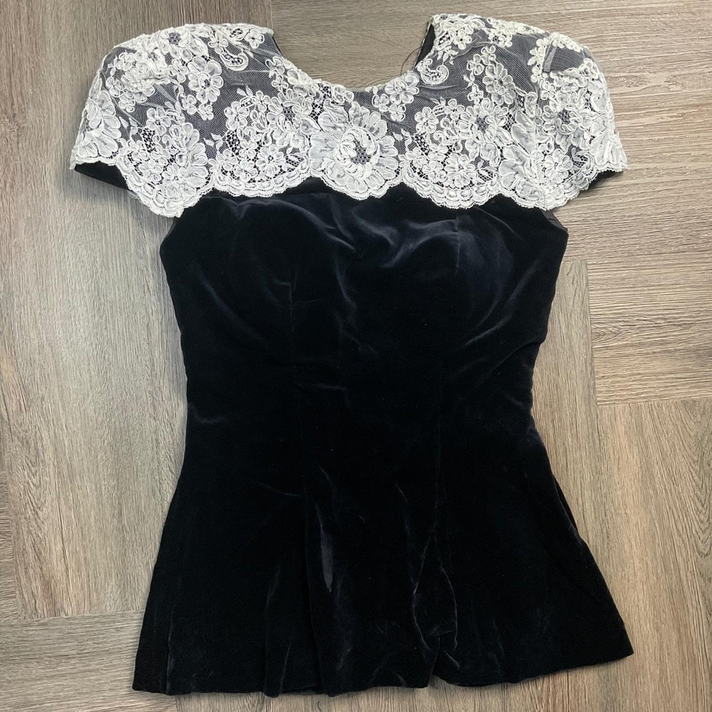 Vintage Watters & Watters Victorian Velvet Lace Peplum Top Womens Small 4‎ Black